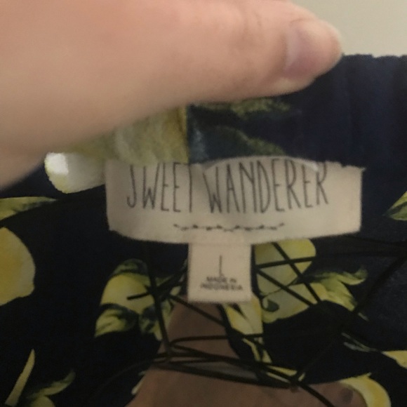 New lemon design blouse - Picture 2 of 7